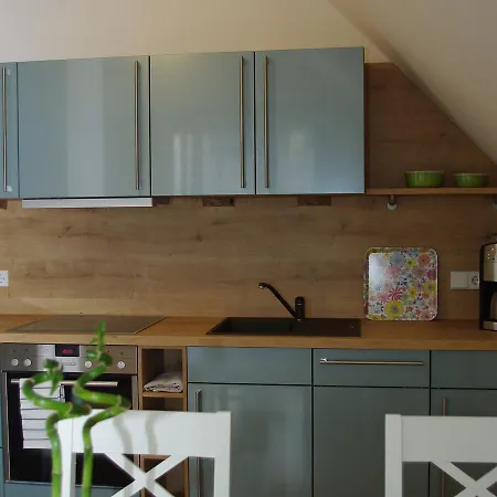 Charmante In Am Hafen *